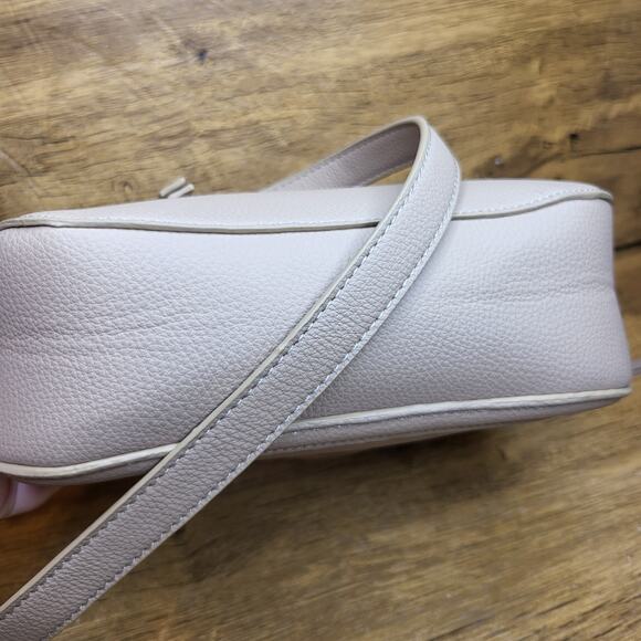 Lulu's tan gold vegan cross body purse sz 10 x 8 in - Picture 5 of 9